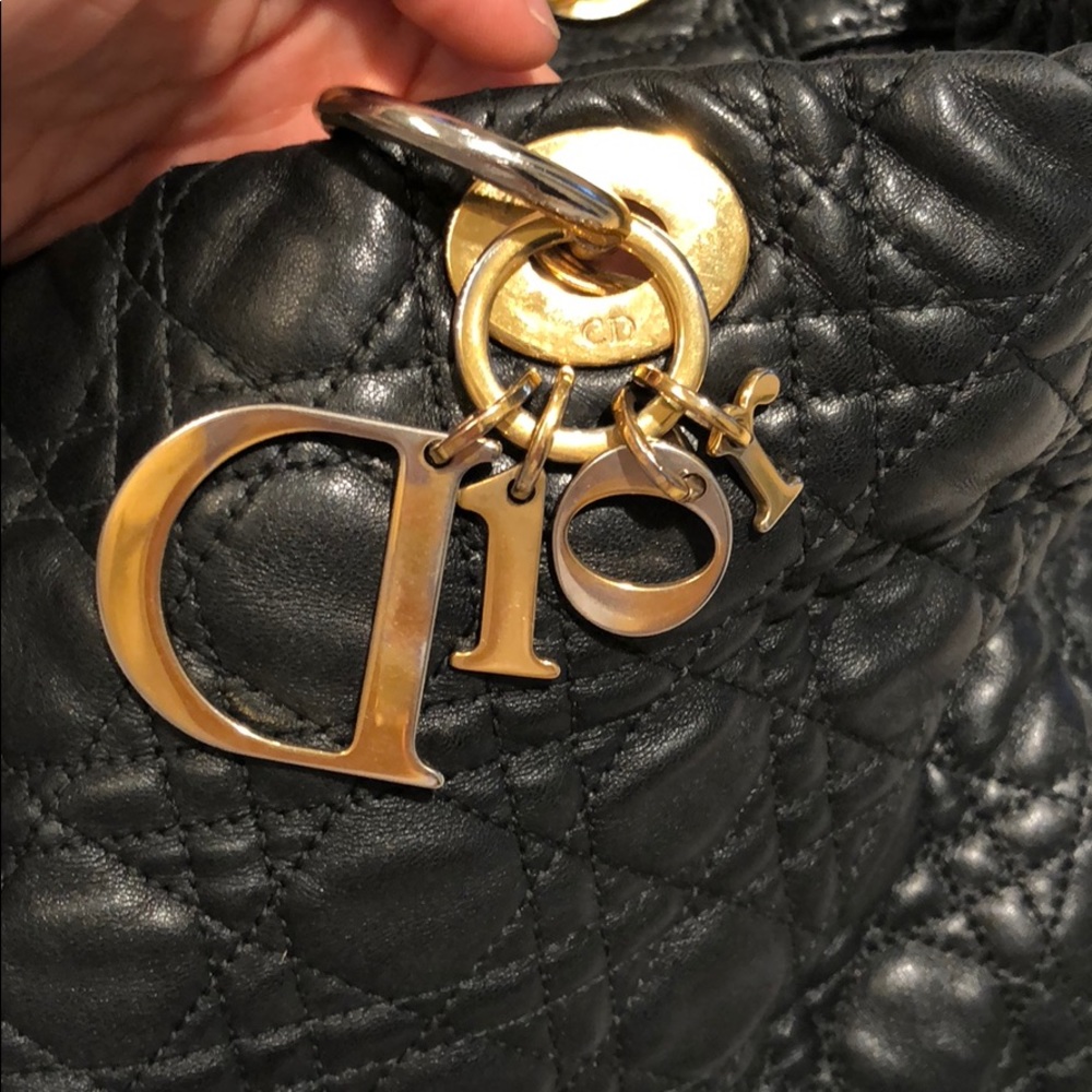 Dior signature leather tote - Picture 3 of 8